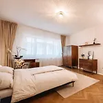דירה 96m2 Of Comfort And Style: 4bd In Old Town *