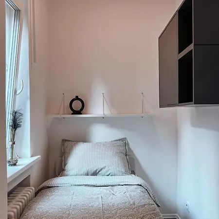 Spacious & Elegant 3-bedroom Apartment-comfort In Old Town
