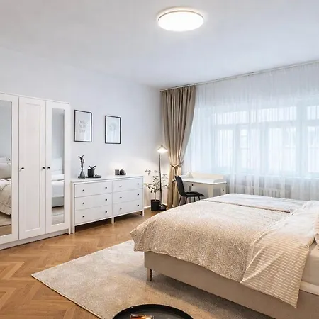 Spacious & Elegant 3-bedroom Apartment-comfort In Old Town * Bratislava