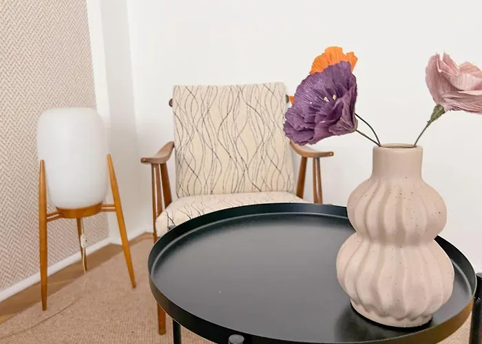 Apartment 96m2 Of Comfort And Style: 4bd In Old Town