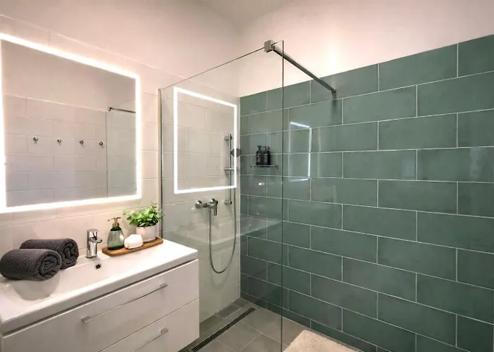 96m2 Of Comfort And Style: 4bd In Old Town Apartman