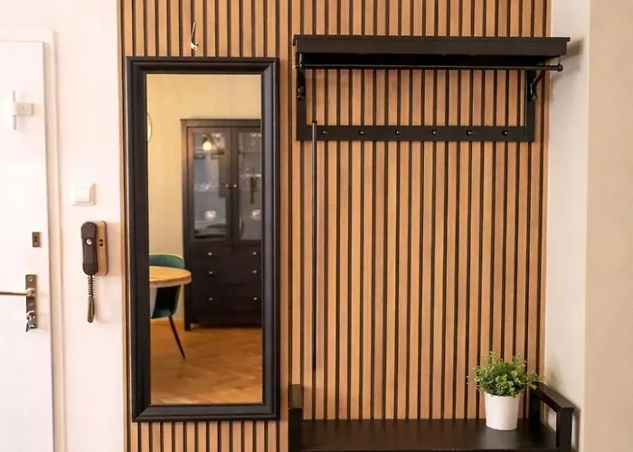 96m2 Of Comfort And Style: 4bd In Old Town Apartman Pozsony