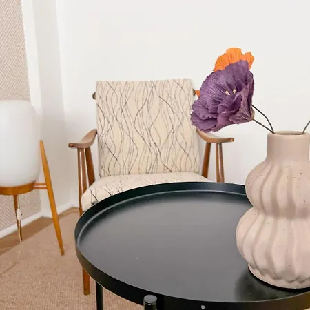 Apartament 96m2 Of Comfort And Style: 4bd In Old Town