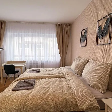 Apartment 96m2 Of Comfort And Style: 4bd In Old Town