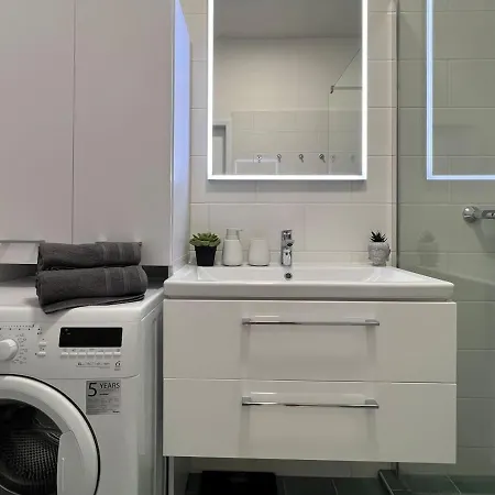 96m2 Of Comfort And Style: 4bd In Old Town Братислава