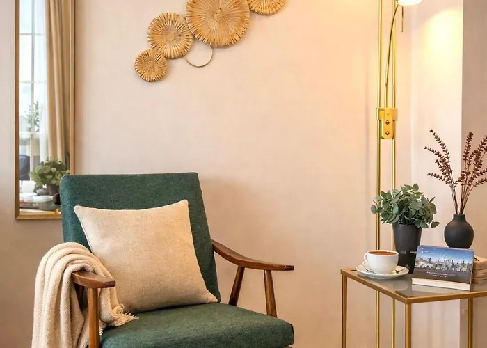 96m2 Of Comfort And Style: 4bd In Old Town *